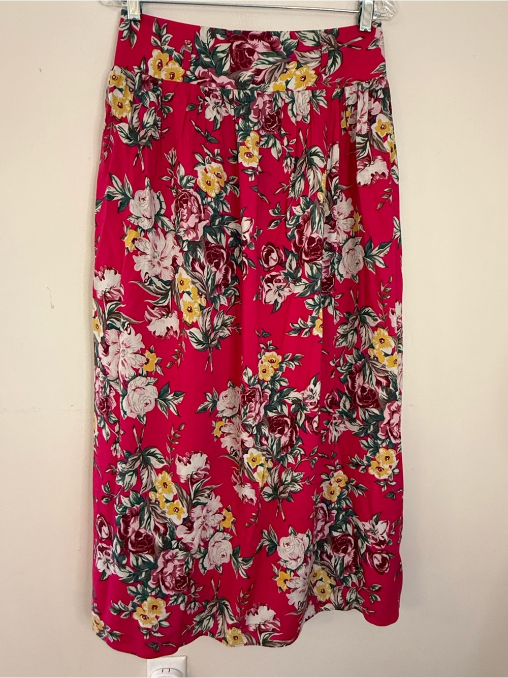 Twiggy London chic red floral midi skirt multicolor SZ 6